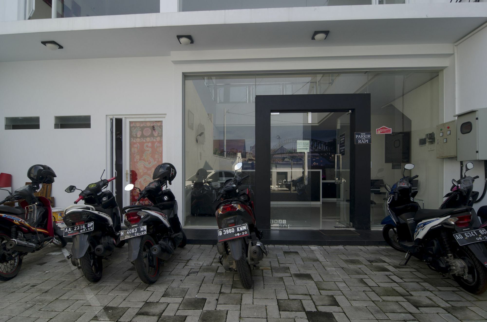 Reddoorz Near Lawang Sewu Wisma tamu
