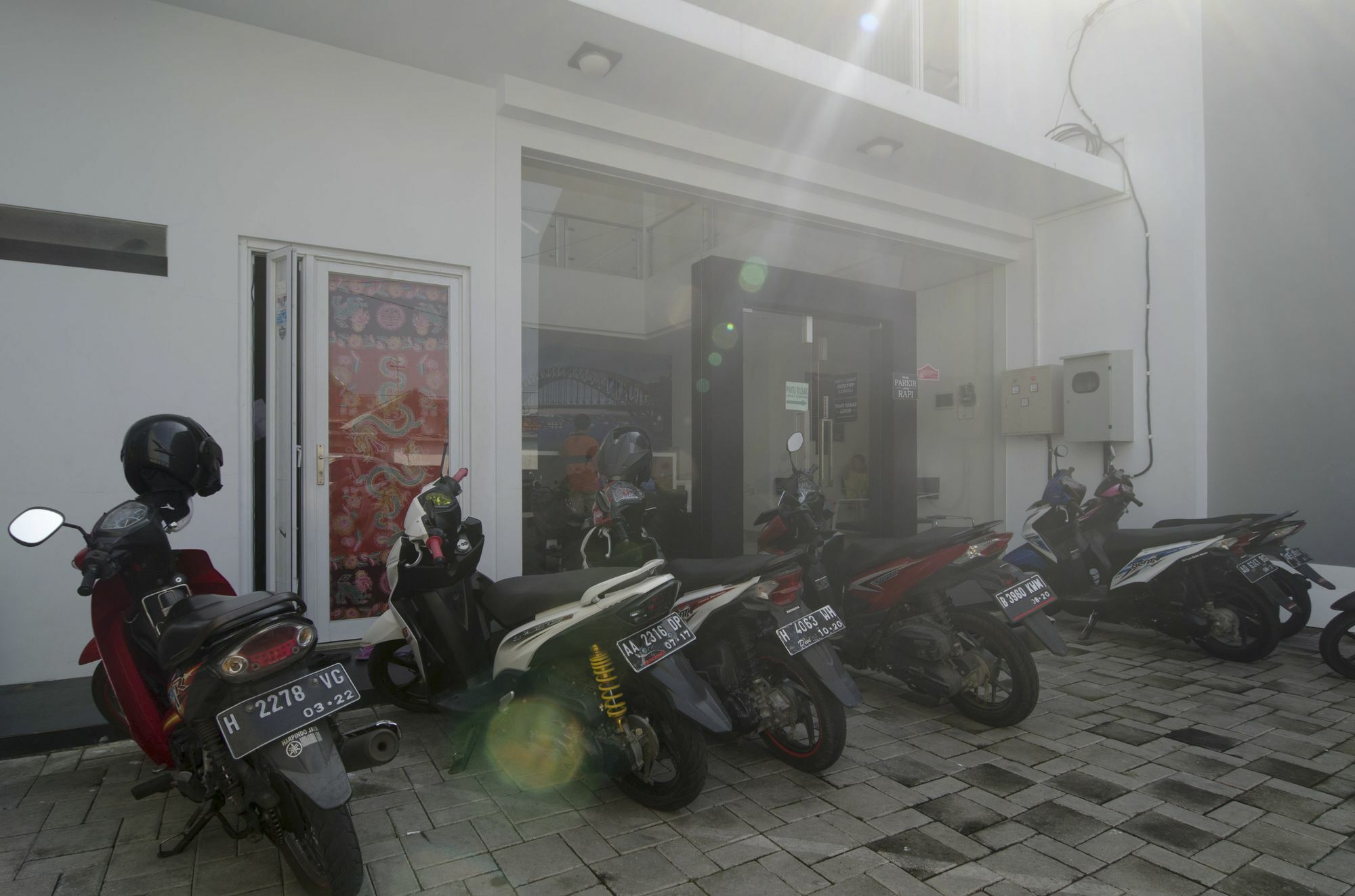 Wisma tamu Reddoorz Near Lawang Sewu Semarang