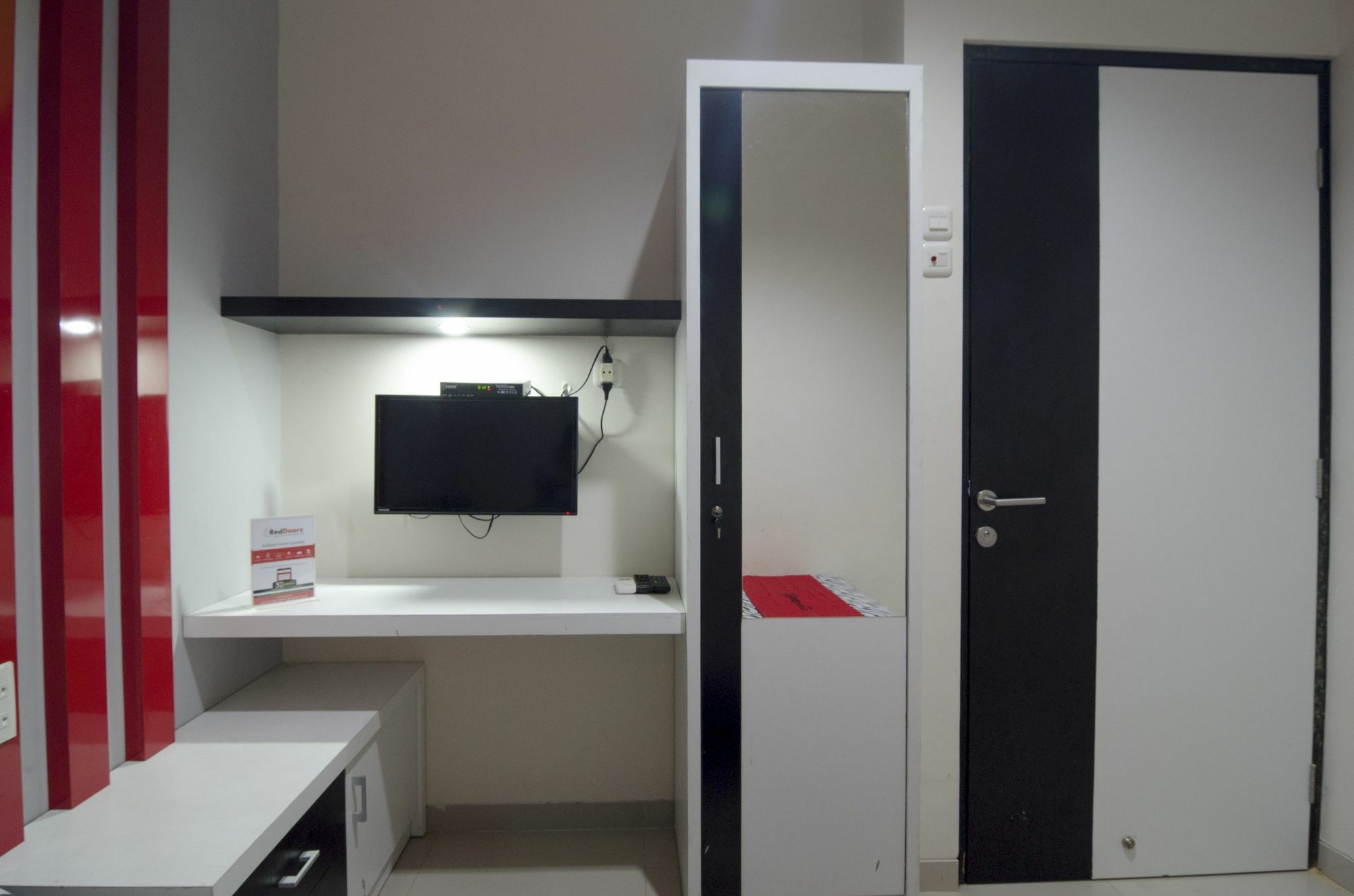 Wisma tamu Reddoorz Near Lawang Sewu
